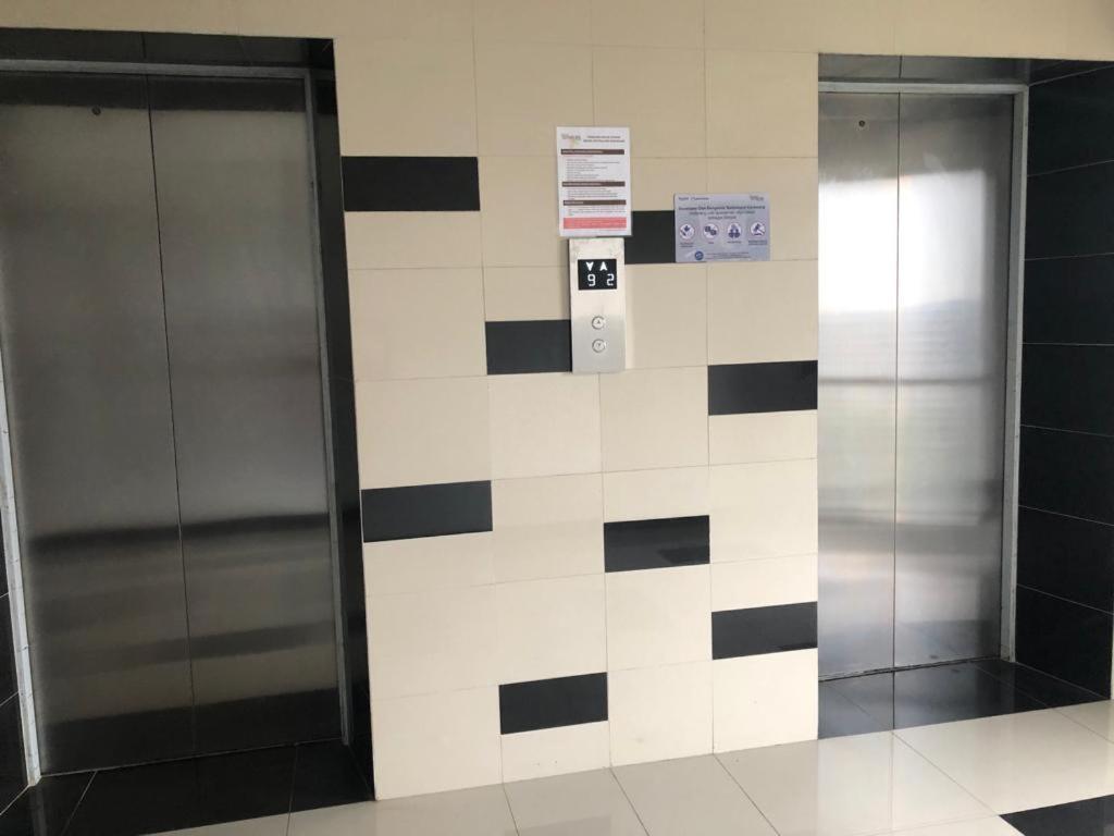 Apartment Grand Sentraland Karawang Manage By Laguna Room Екстериор снимка
