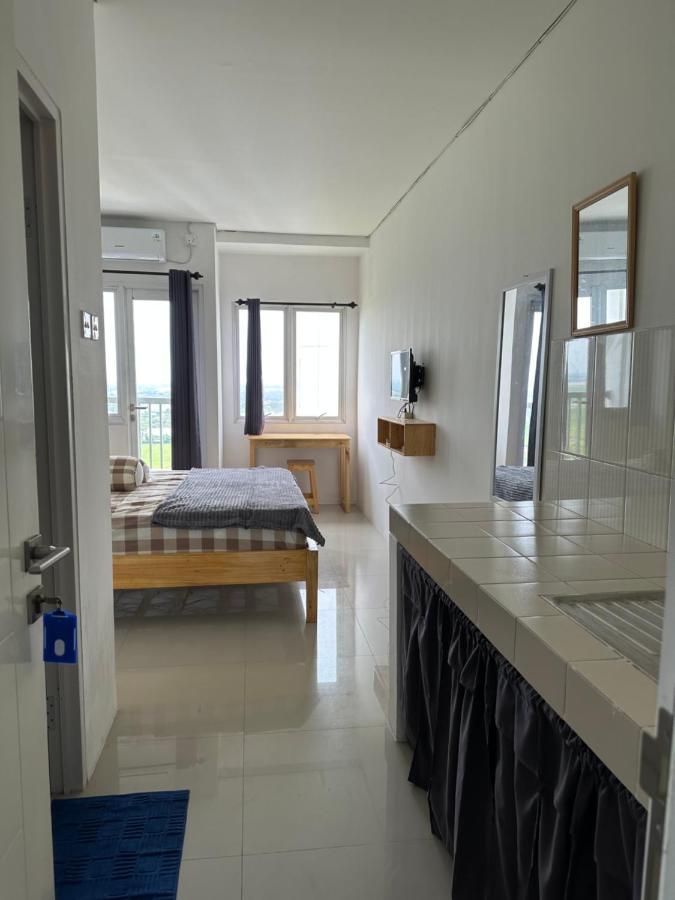 Apartment Grand Sentraland Karawang Manage By Laguna Room Екстериор снимка